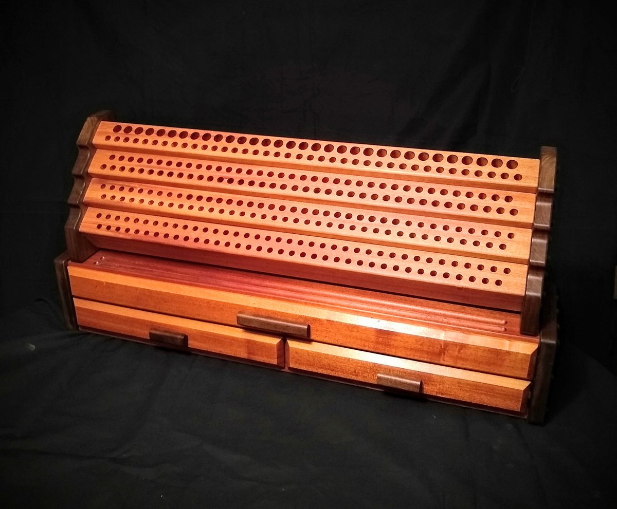 SwallowsLeather's tweet image. Completed this leather toolrack and companion drawer unit for a Texas leather shop recently!
Contact me for additional details on our 24 standard sizes and companion accessories!