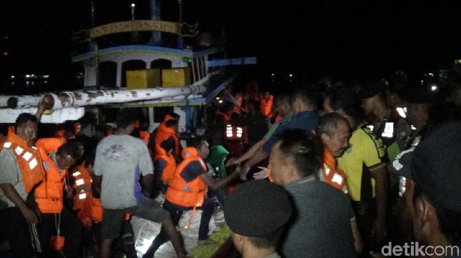 Lima Penumpang KM Santika Nusantara yang Selamat Kembali Ditemukan detik.id/6uy17u