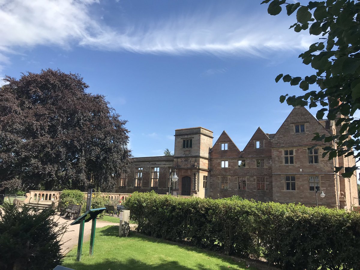 TheComfyChair2's tweet photo. Day out with Mum.. a lovely day at Rufford Abbey. Turned into her own personal photo shoot. So much fun.. what a glorious day. #happysaturday #funwithmum #ruffordabbey https://t.co/vKcA9PCruU