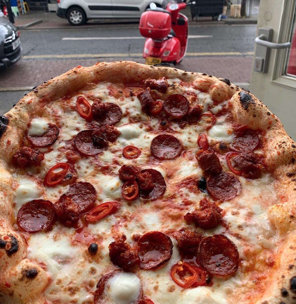 today we're feeling #heat 🌶️🌞🌞🌶️ spice it up even more with our Salamino Piccante w/ extra chillies 🤤