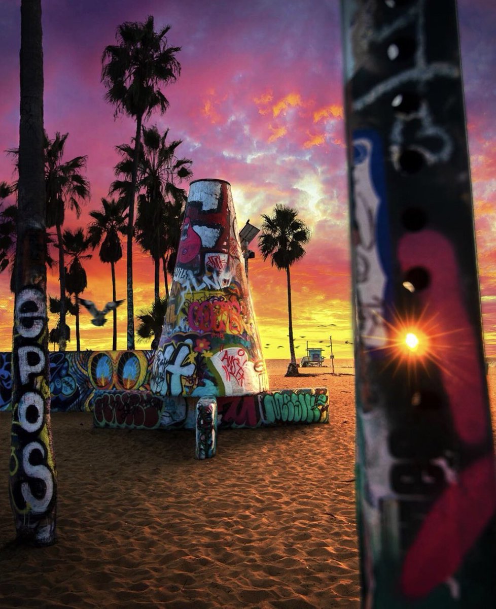 sunsetsaddicts's tweet photo. LA, California https://t.co/OFfRL8sqDg