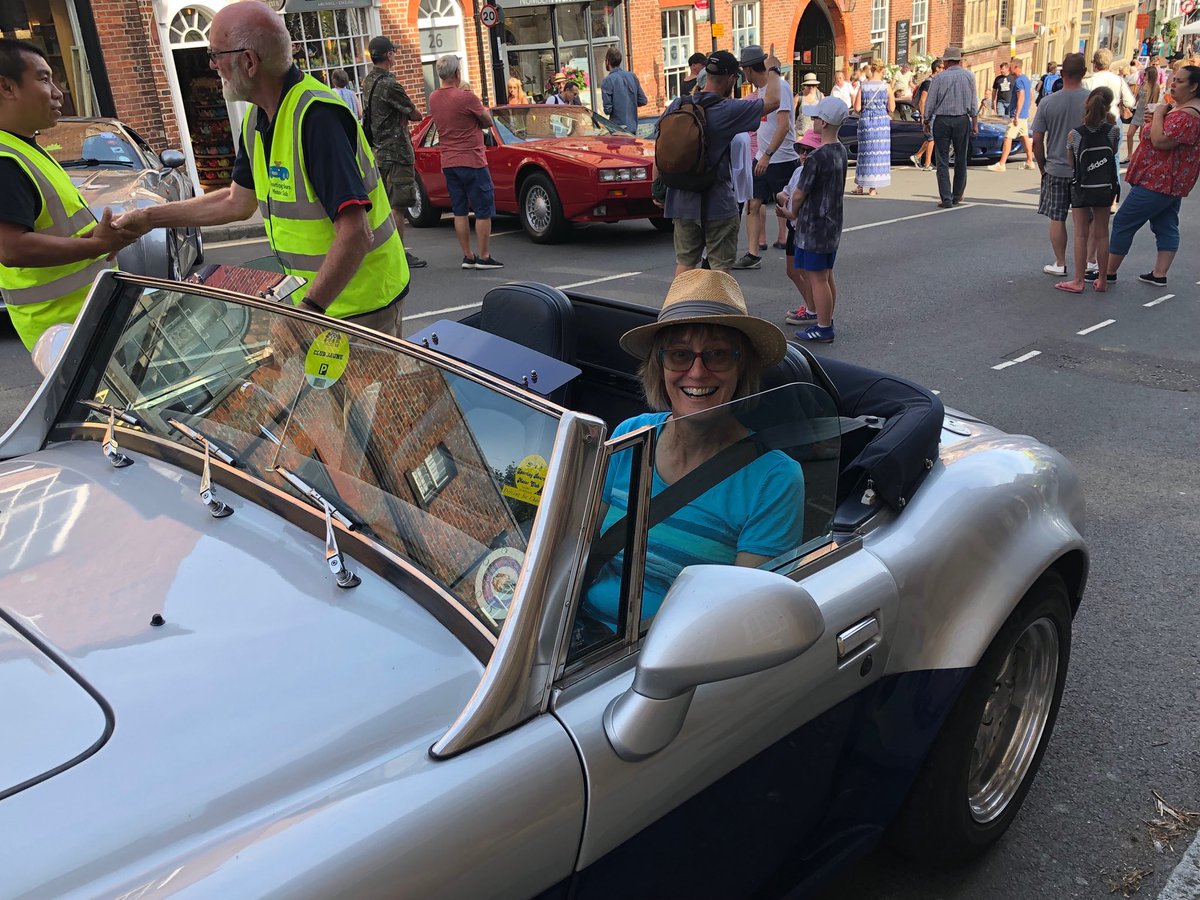 Donnahackett100's tweet photo. Nikki at another #arundelfestival enjoying #sportingbears https://t.co/o5Rf6EITLe