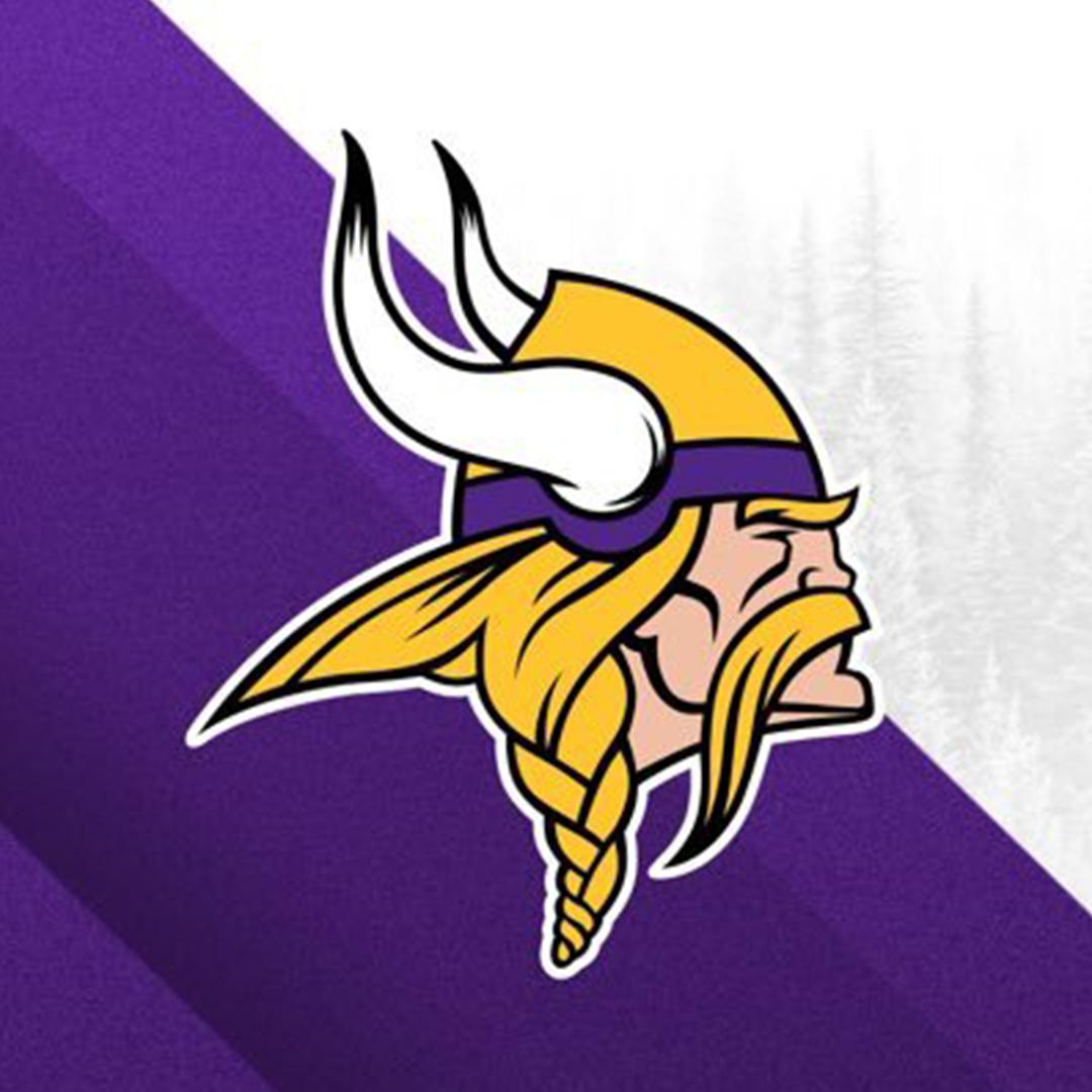 cgcarbones's tweet photo. 💛💜TODAY AT NOON💜💛
Make Cottage Grove Carbone's your football destination and enjoy all of our awesome specials as the Vikes take on the Cardinals today 🏈🏈🏈 https://t.co/z22emJi6XA