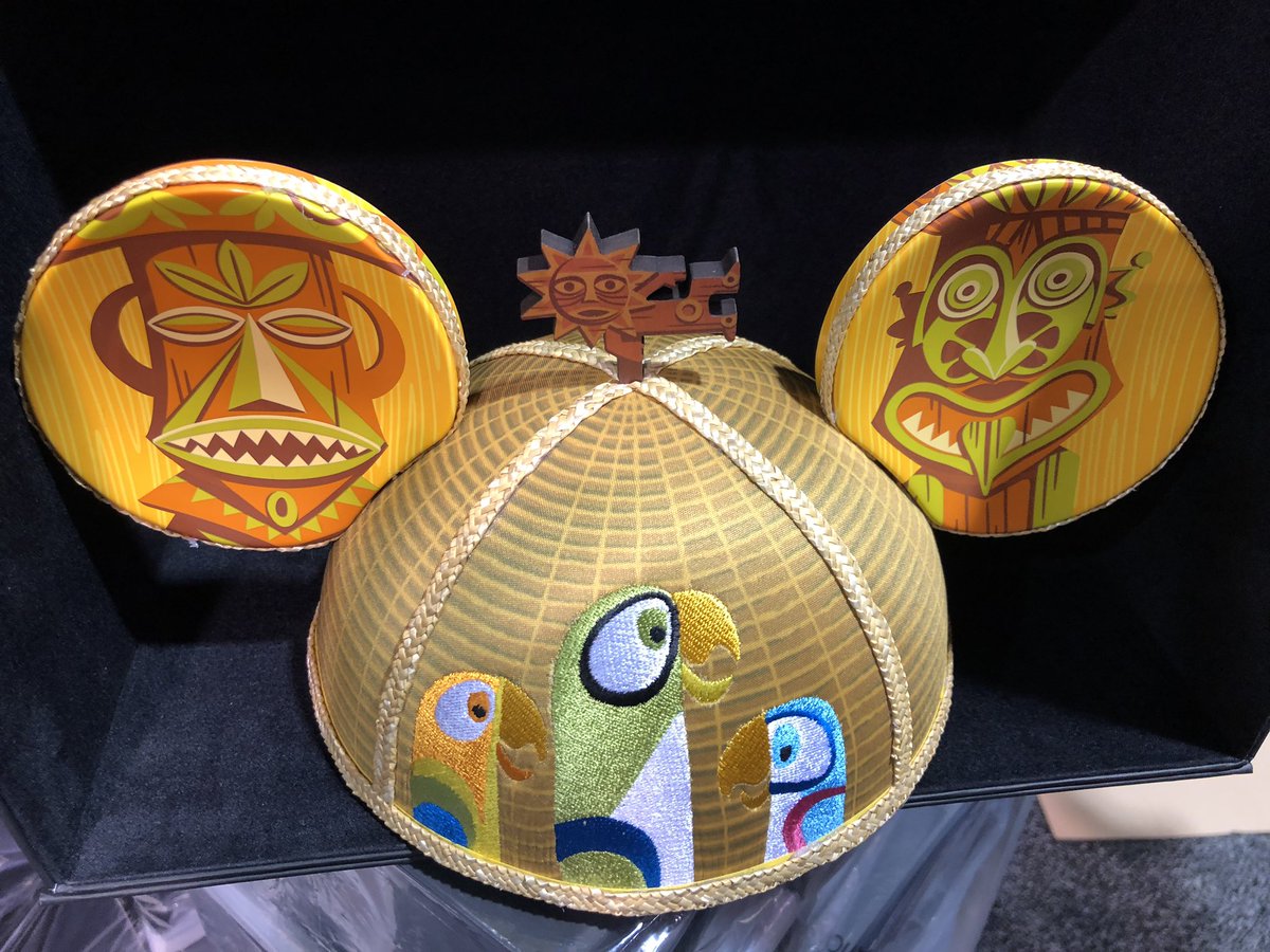 MPatD23Expo's tweet photo. These ears are available at the Dream Store! Designed by Shag and he will be signing things today. Look for me in these beauties with a neon green Hawai’ian shirt  #D23Expo #shagtheartist #mouseears #adventureland #tiki #parrots #enchantedtikiroom #mouseplanet https://t.co/DtesTLskhu