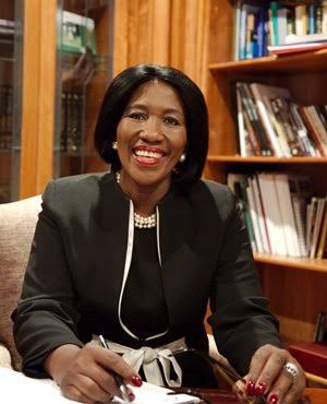 SayEntrepreneur's tweet photo. The South African business fraternity is mourning the death of business tycoon Dr Thandi Ndlovu.

The founder and CEO of Motheo Construction Group.

MAY HER SOUL REST IN PEACE 💔 https://t.co/YkF2lHQZmN