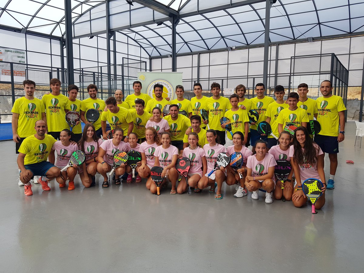 fexpadel's tweet photo. Resultados match selecciones Portugal vs Extremadura: ABS masculino 3-2 para Portugal y 2-1 para España. En menores vence Extremadura en todos los partidos. Esta tarde a las 19 h España más. @DXTextremadura @Depor7ex @deporteextrem https://t.co/XfihV2qIct
