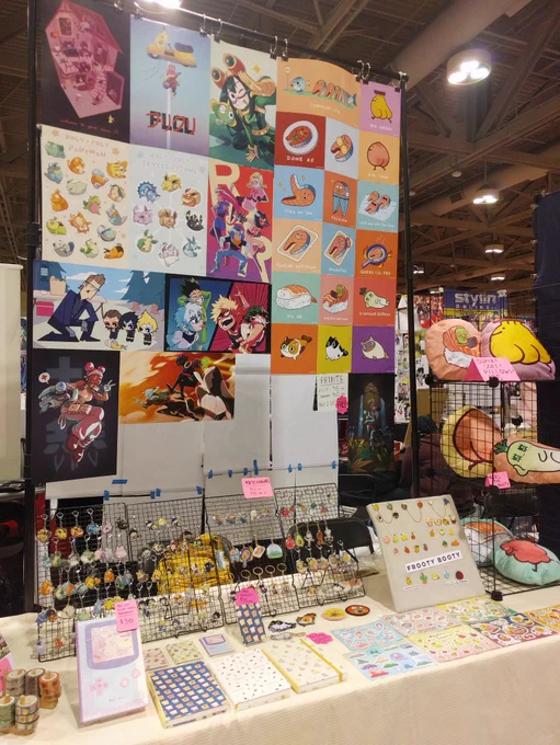 Heyo it's ya girl here at FanExpo table A212! Come check out my stuff and see what's new! ✌️✨

I have... Apex Legends and Warframe prints this time?! 