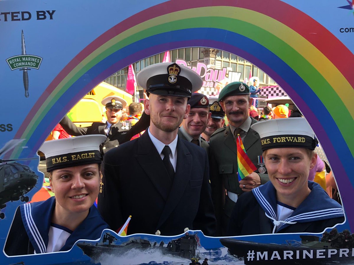 samfish01's tweet photo. @RoyalMarines @RoyalNavy @RNCompass @RNReserve @RMReserves @ManchesterPride #ManchesterPride #manchesterpride2019 #navypride #marinespride https://t.co/KrZmKKk0U2