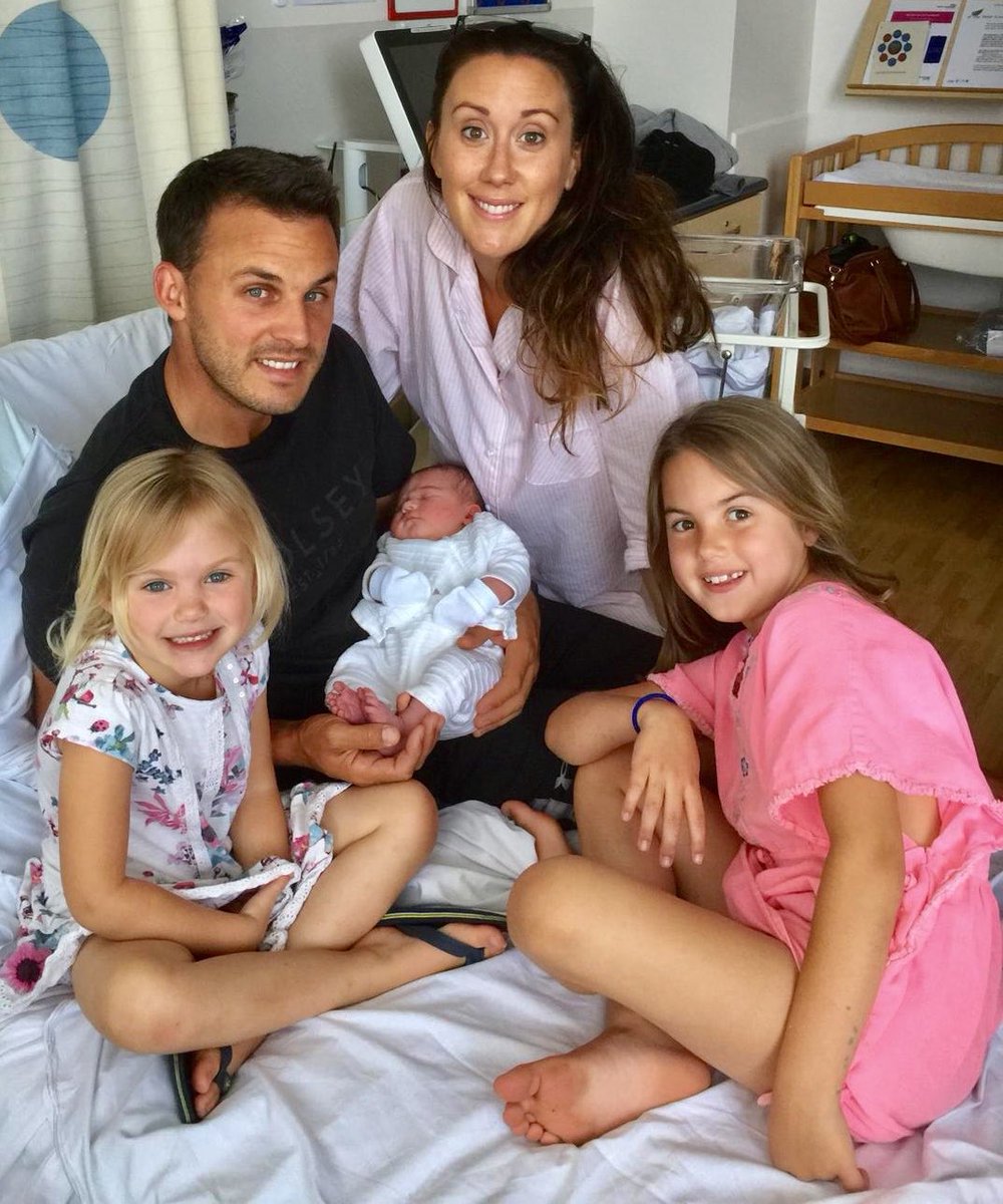 #TeamHanson is complete! 🥰 

We welcomed Isabel Sarah Hanson to the world this morning! #LuckyDaddy