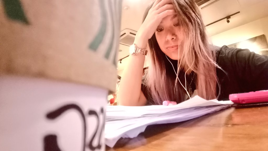 iammelissaruth's tweet photo. Thank God for 24-hour open establishments. #checkingpapers https://t.co/a4WhirIBjc