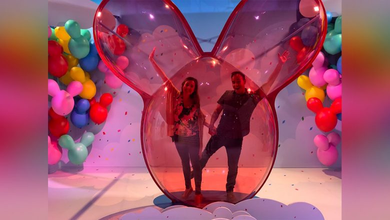 DisneyD23's tweet photo. D23 Members, pop by Pop-Up Disney! TODAY(8/24) at 8pm PT for a group photo and a giveaway item! https://t.co/owsz1b5I0U https://t.co/Brh2NbpZbn