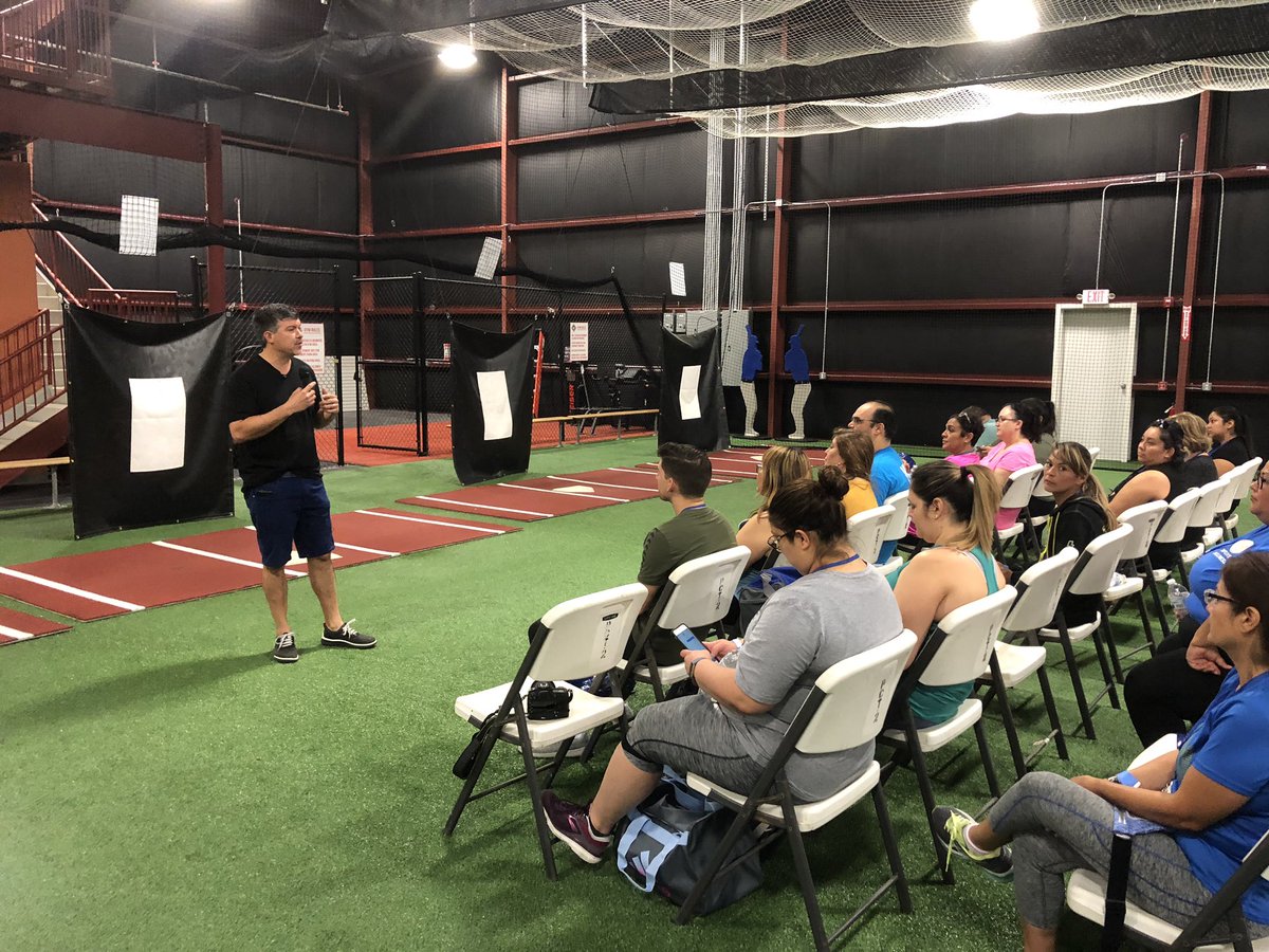 HidalgoCountyTX's tweet photo. .@EddieCantuPct2 encouraging employees to combine exercise with healthy eating to improve your health. He explained all the upcoming events and benefits employees will receive as part of the Wellness Program. #wellnesschallenge #hc4you https://t.co/3xjSRIolaI