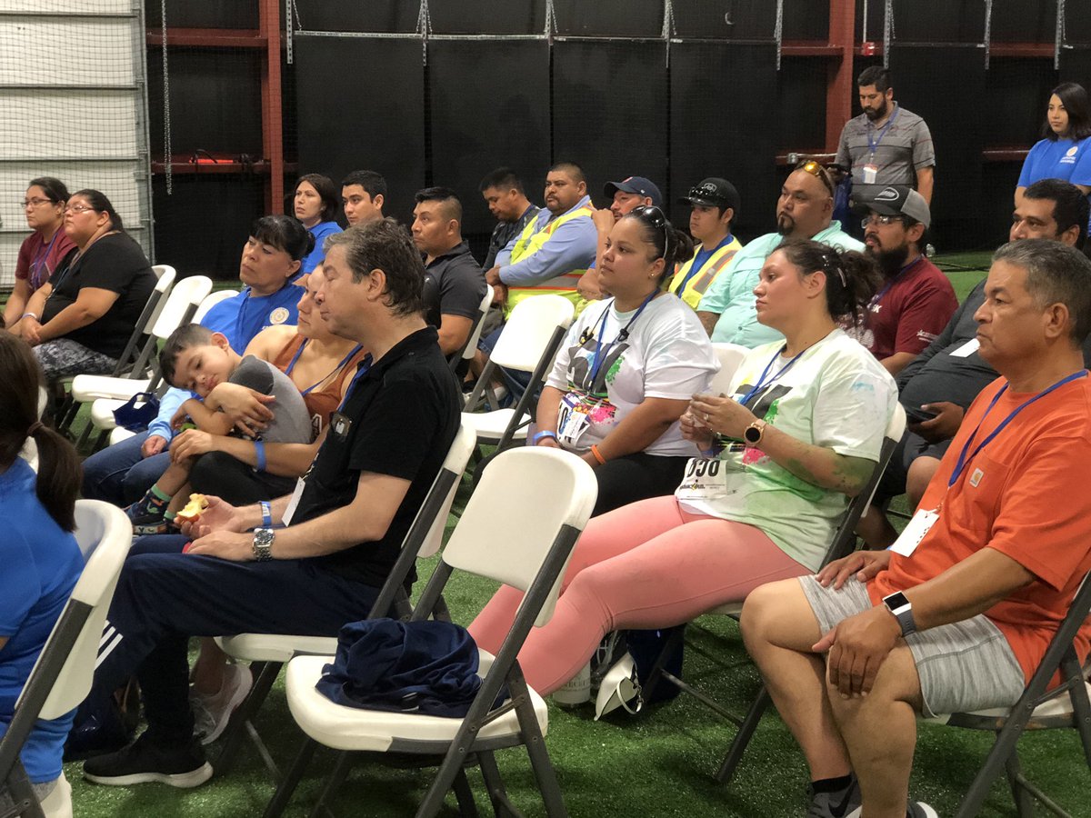 HidalgoCountyTX's tweet photo. .@EddieCantuPct2 encouraging employees to combine exercise with healthy eating to improve your health. He explained all the upcoming events and benefits employees will receive as part of the Wellness Program. #wellnesschallenge #hc4you https://t.co/3xjSRIolaI