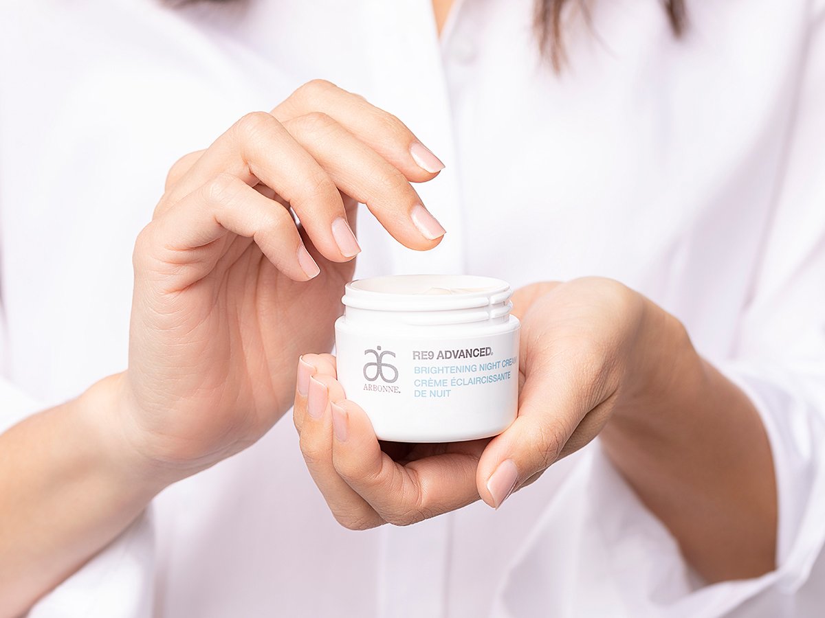 UK_Arbonne's tweet photo. Did you know, Birch leaf extract hydrates to help promote luminescent, flawless looking skin. #RE9 #Brightening #Skincare #Botanical #NightCream #BirchLeaf #HealthySkin 

https://t.co/uR33BvpXcM https://t.co/7RvH2TfSvA