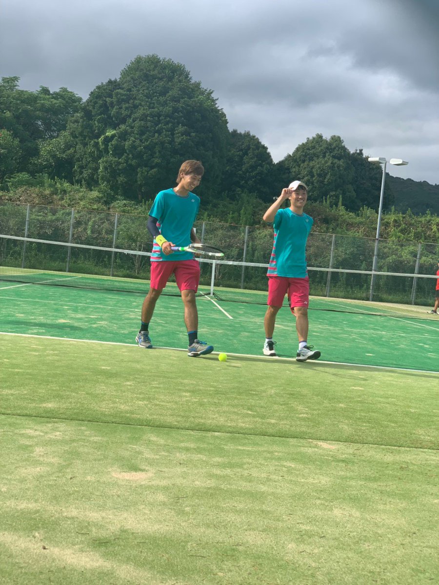 Riki_1005's tweet photo. ほんとにほんとのラスト西コメ🎾
なまった体にムチを打ち、
2週間で追い込んで、
ダブルス優勝
シングルスは準優勝

可愛い後輩に
花持たせてあげた😏(我の限界)

良い思い出になったわ https://t.co/SA1bMPjzc9
