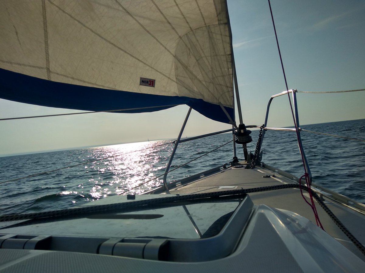marcin_kleiv's tweet photo. w końcu wielki błękit, #zagle #sailing #baltyk https://t.co/etPNwQ0mBN