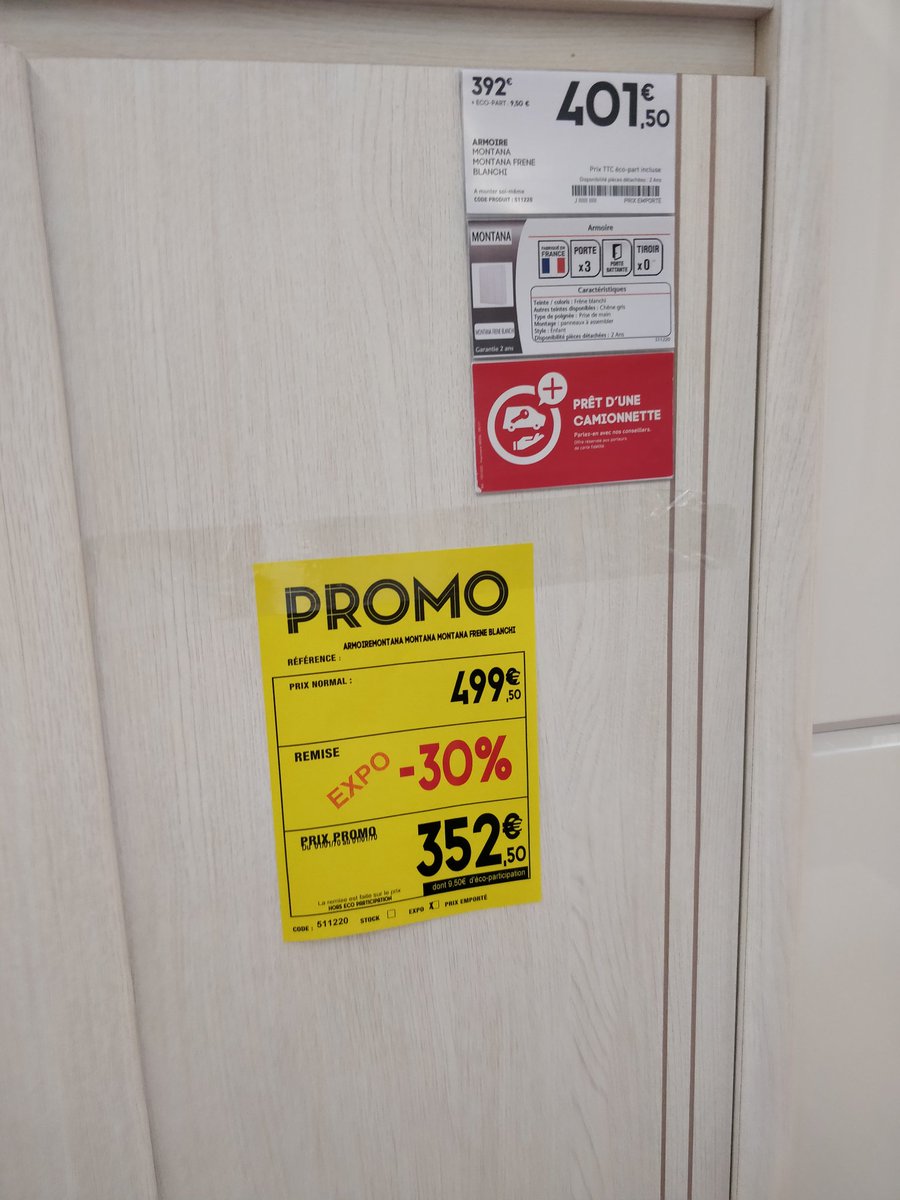 ptitzeus's tweet photo. @Conforama vu ce matin en magasin... Je suis pas fort en math mais ça sent l'entourloupe !! https://t.co/BPvRL09JgL