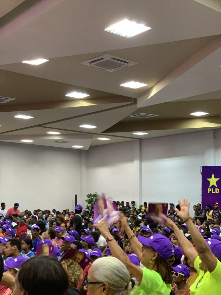 reinaldistasrd's tweet photo. En estos momentos en la Casa Nacional del PLD, Deportistas y Educación Física con Reinaldo. #Reinaldo2020 #Reinaldopresidente #ReinaldoesDeporte https://t.co/pxMIHrw4tc
