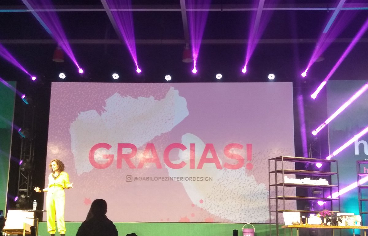 pm_argentina's tweet photo. No quiero spoilear a los que vienen a la tarde, pero acabamos de escuchar lindas palabras y excelentes consejos de diseño de la mano de #GabiLopez 
#HermanosALaObraTour https://t.co/OYN0vNqTfp