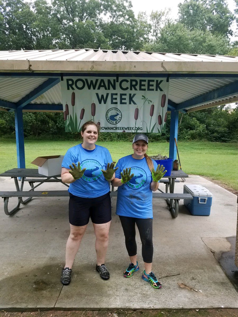 CitySalisburyNC's tweet photo. As part of #RowanCreekWeek, a group of residents gathered to clean-up the Town Creek Stream today, Sat. Aug. 24. We would like to thank each volunteer for helping to keep our waterways clean. 
For more info. about the city’s stormwater services, visit: https://t.co/Iq0QJJrBzO. https://t.co/KfbYR3biQM