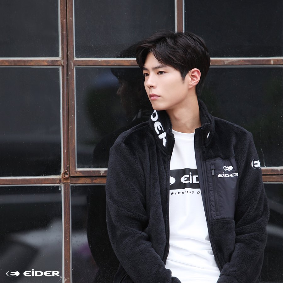 zoo1975's tweet photo. 영화에광고촬영에누구보다바쁜여름
#박보검_근황_서복촬영중
멀리서응원하며혹시아프기라도할까봐걱정많았는데
#서복_박보검
오히려팬걱정에이벤트도하고누구보다바쁜팔월을보냈어 https://t.co/chj3zJTv53