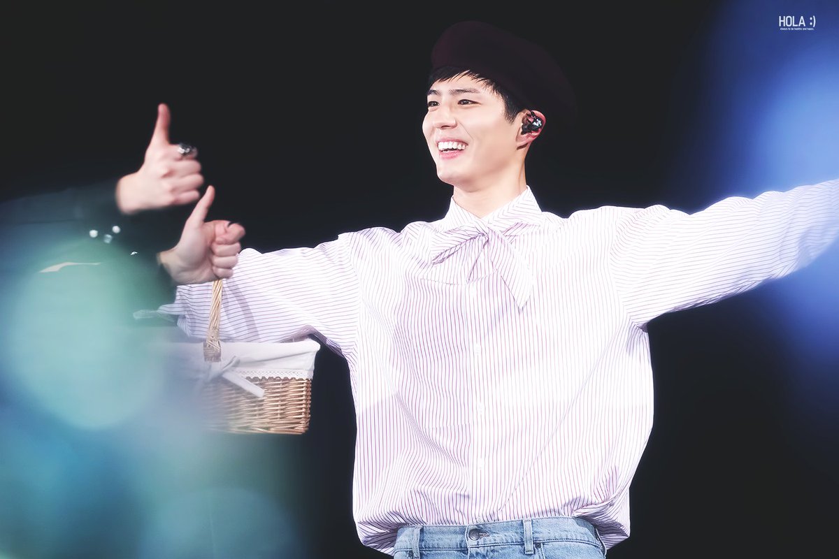 bogummy616810's tweet photo. 열촬하는 박보검 최고야👍👍
어서와 서복🤗
#박보검_근황_서복촬영중 https://t.co/C8YeK4MZew