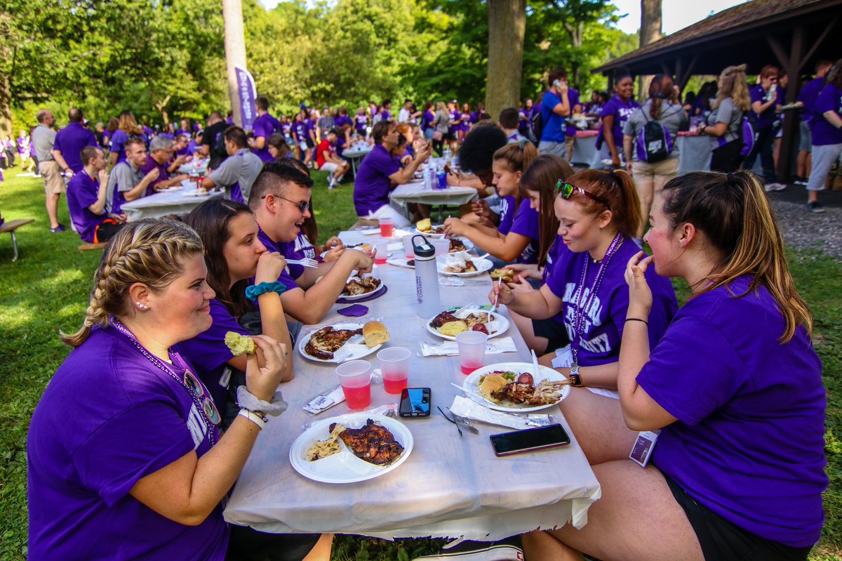 What a start to an incredible weekend! All the pictures from our New Student Convocation and Walk to Whirlpool can be found by clicking the link below:
#Niagara23 

⬇️⬇️⬇️⬇️⬇️⬇️⬇️⬇️⬇️⬇️⬇️
📲 flic.kr/s/aHsmGrjvfu