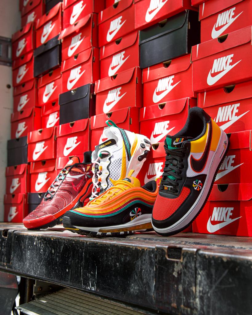 nike sunburst swoosh pack