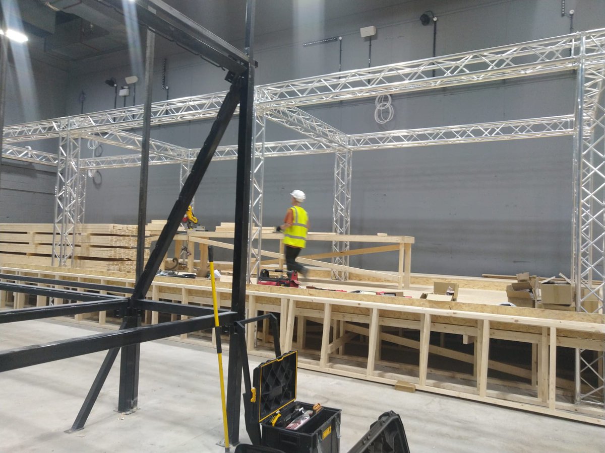multiplay_uk's tweet photo. Ninja Warrior Course: Injoy Southampton. Phase: Installation. Erecting trusses and carpentry work.
Check out our website: https://t.co/yxJgUL1xO9 or call +44 (0)1252 933 839
#Multiplay #MultiplayNinjaWarrior #NinjaWarrior #NinjaWarriorBuilders #InjoySouthampton #ActivityPark https://t.co/Vcbp8OFcJ9