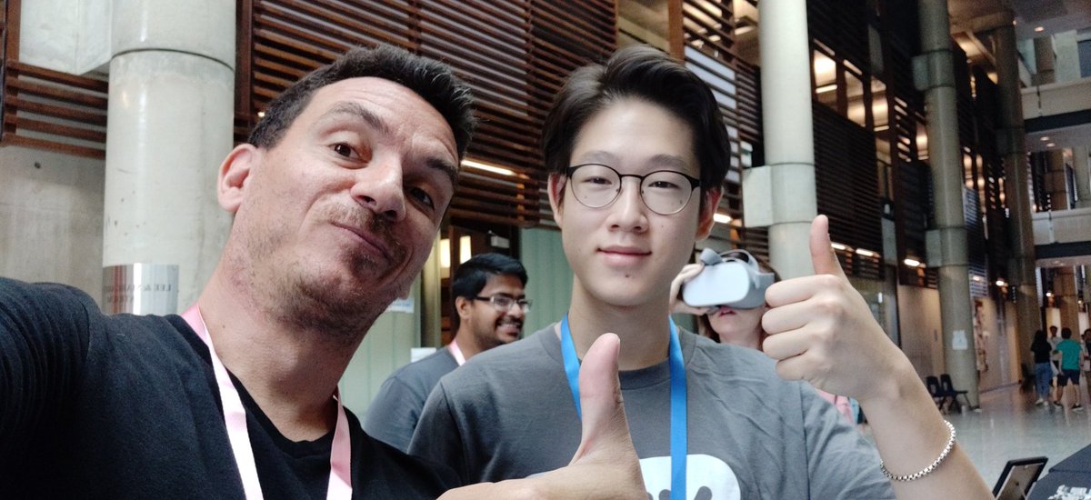 elbruno's tweet photo. Support time with the amazing crowd at  #HT62019 @HackThe6ix and the great @microsoftcanada stuff #mvpbuzz https://t.co/tUiH6YkUnG