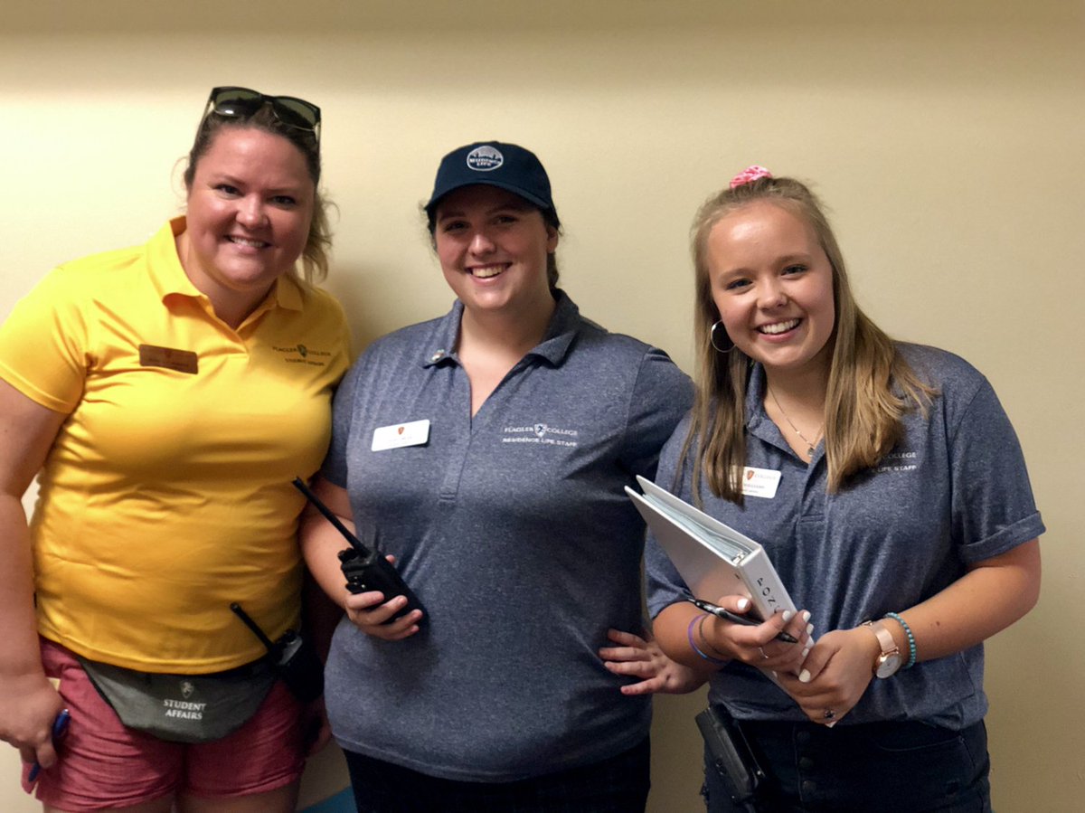 FlaglerCollege's tweet photo. Our staff, faculty, student leaders and volunteers couldnโt be happier to be helping out our Saints today โค๏ธ https://t.co/PjvMv5FFMU