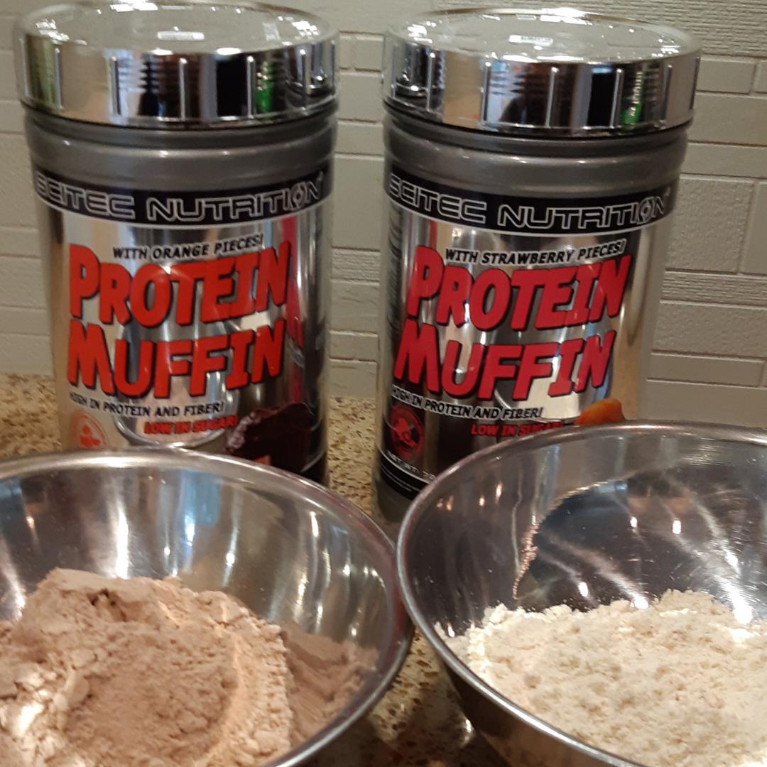 TeamScitecCA's tweet image. Scitec Nutrition Protein Muffins in two amazing flavours how do you choose.   Can’t decide what flavor then just make both Chocolate Orange and Strawberry White Chocolate. High in protein 26g high in fiber 11g. 
scitecnutrition.ca/collections/li…

#scitenutritionca #muffins #proteintreat