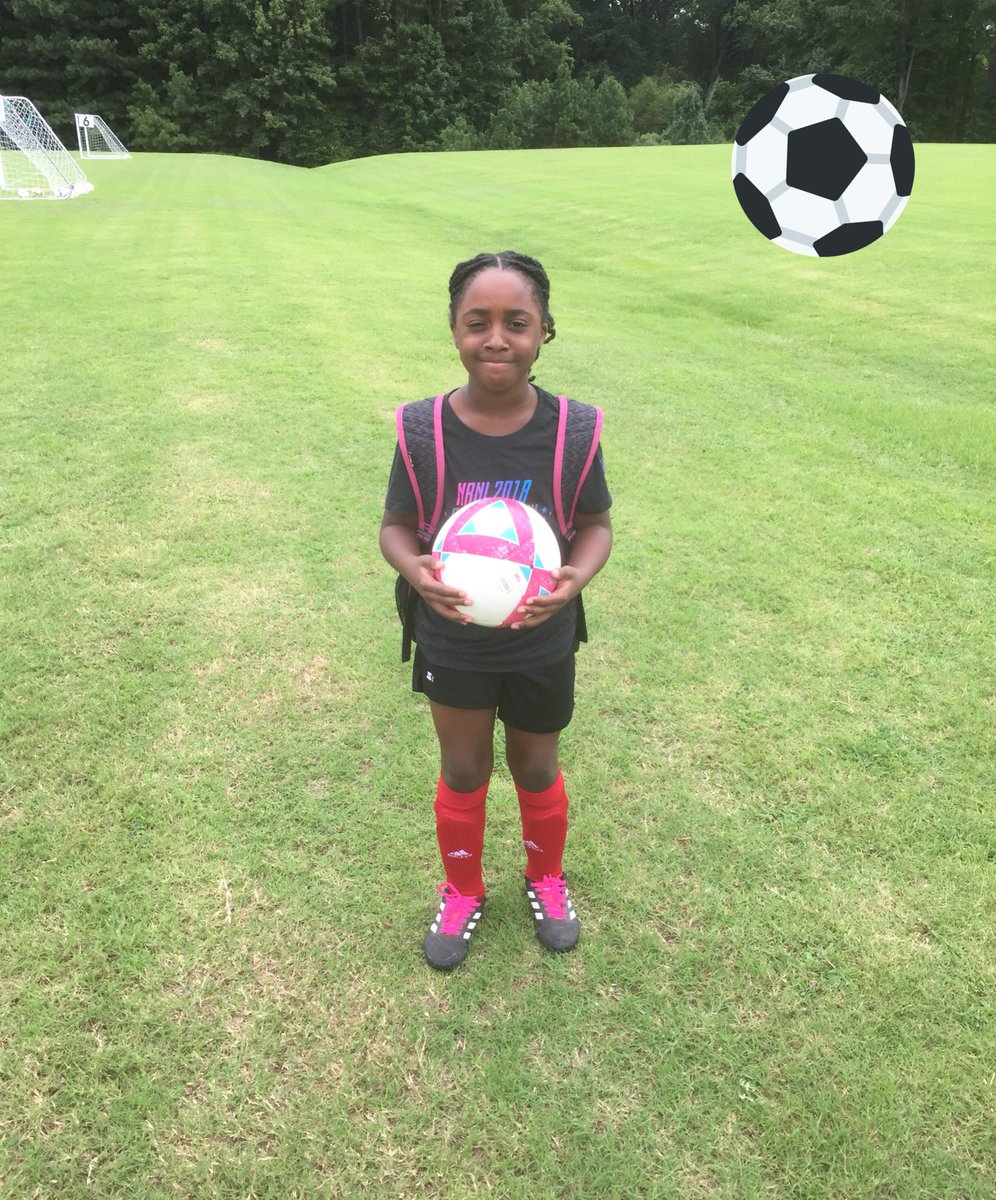 addys_dad's tweet photo. It must be ⚽️ SZN! Don’t let the face fool you. She loves soccer, not daddy taking 📸! #GoAddy https://t.co/NXNMVwb8c1