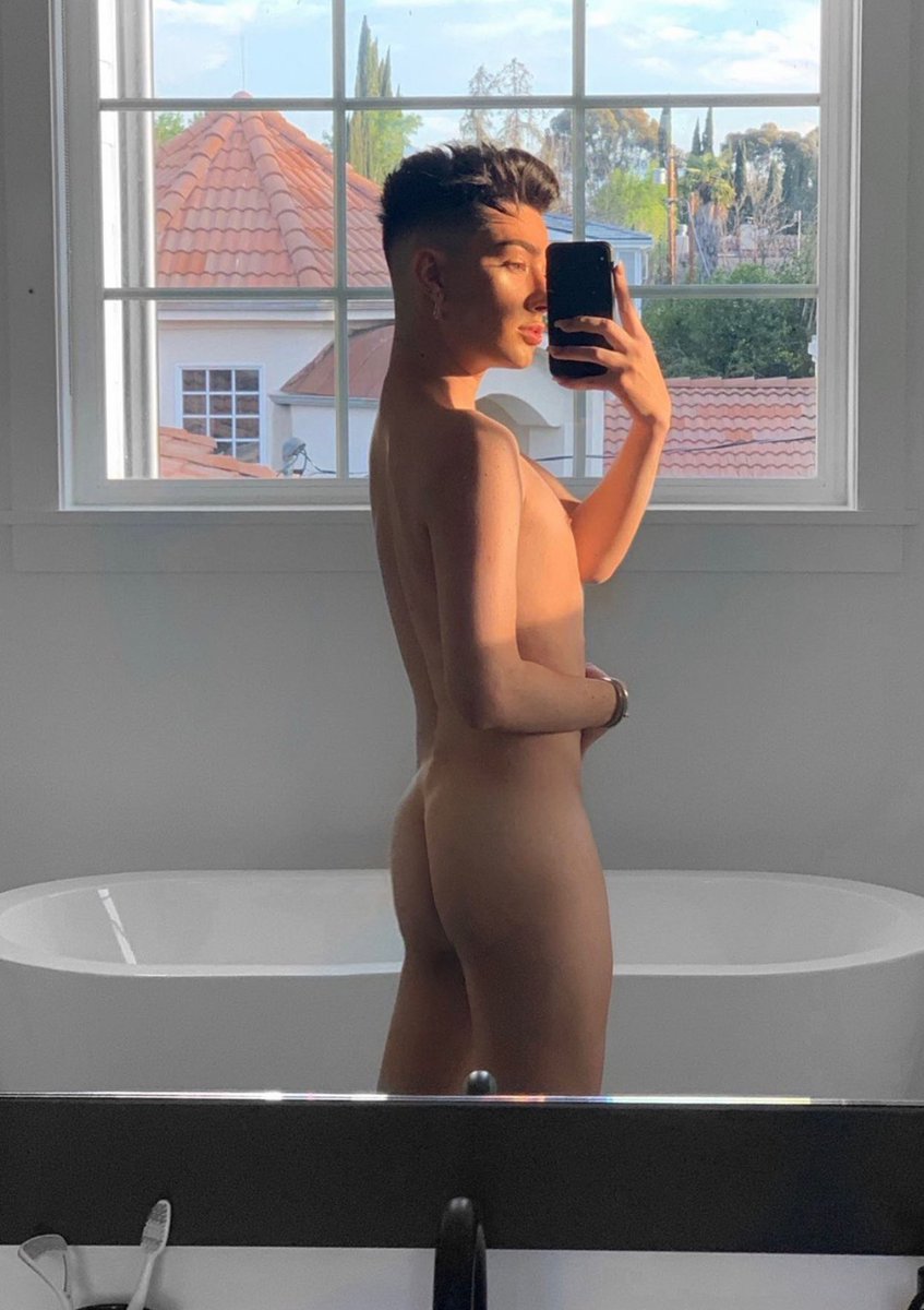shook_yt's tweet photo. @jamescharles fixed it for you sister 😍 https://t.co/qdaDMtwBDU