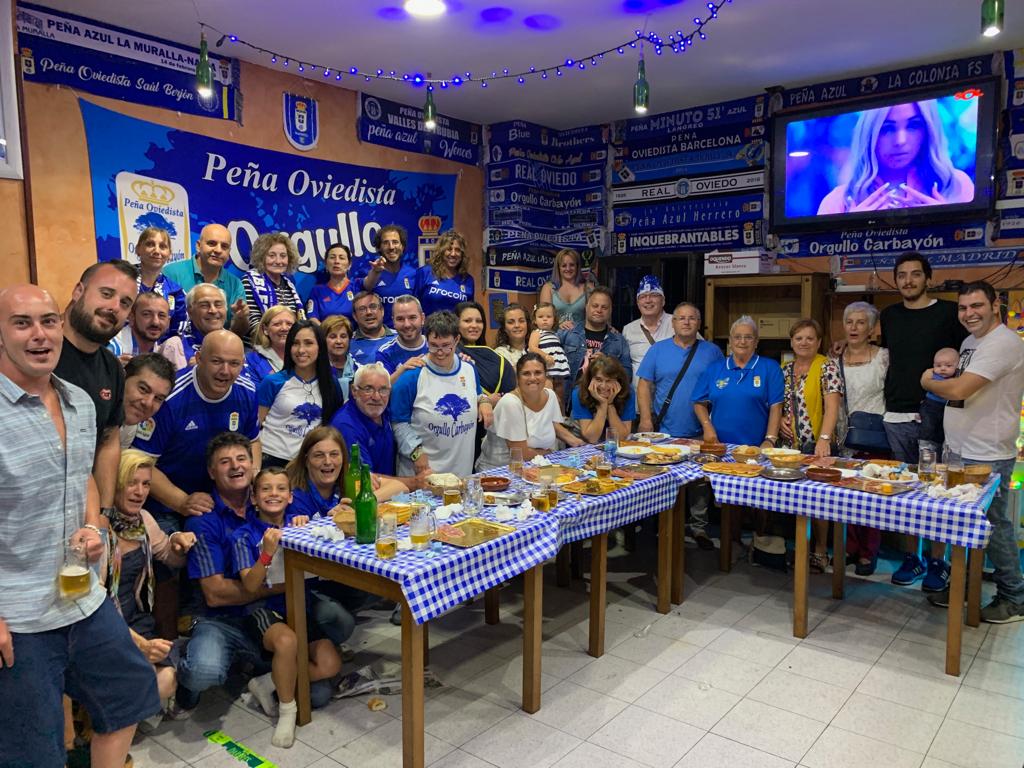 orgullocarbayon's tweet photo. Y así, de esta manera, las no victorias se llevan mejor...
#OrgulloCarbayonTaDeSarao
Cómo nos presta ver tanta gente!!!
Y de entre tod@s ell@s, la fortuna recayó en @mjbeltranposada
A disfrutar ese polo!!!
#CreciendoPasoAPaso
#ElUltimoQueCierre
#GanarAlFuenlabrada https://t.co/3F7uJVjwj5