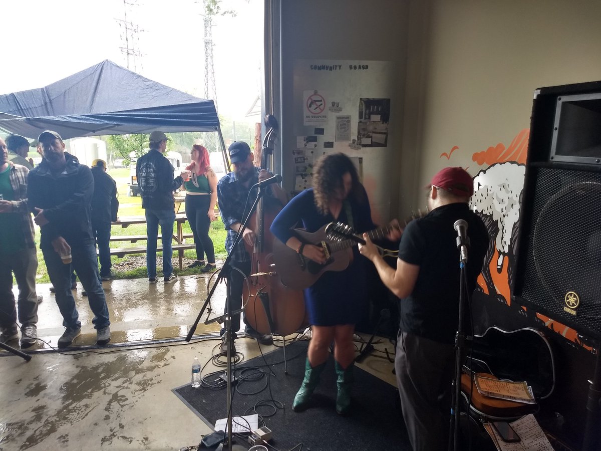 stillthedays's tweet photo. Emily Stewart! #stillthedaysfest2019 https://t.co/SV7RqaOsFe