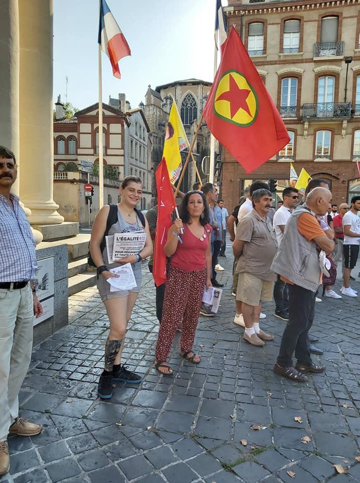 Gauche_Revo's tweet photo. La #GaucheRevolutionnaire à Toulouse contre l’attaque du président dictateur Erdogan à la volonté du peuple, contre la destitution des maires du HDP. 
Pour la liberation de tous les militants et prisonniers politiques.

#KayyumDarbedir 
#DiyarbakirMardinVan 
#DarbeyeKarşıDireniş https://t.co/0b3bYlVJj3