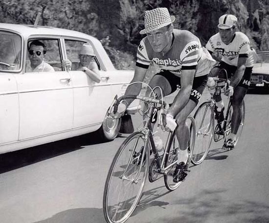 classicretro's tweet photo. Chapeau ...... #Altig https://t.co/Cn1Aj1VYJs