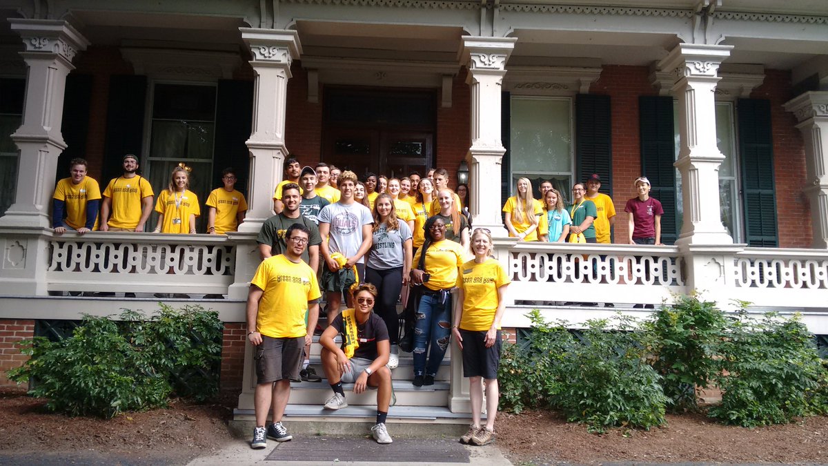bobthechemist's tweet photo. It's the @brockport #SaturdayOfService.  We had 40 new students help with some much-needed yard work at the #MorganManningHouse.  Thanks to all of the students, welcome to our community and I hope you stop by to say hi in Smith Hall some day. https://t.co/vcnNs7MwJe