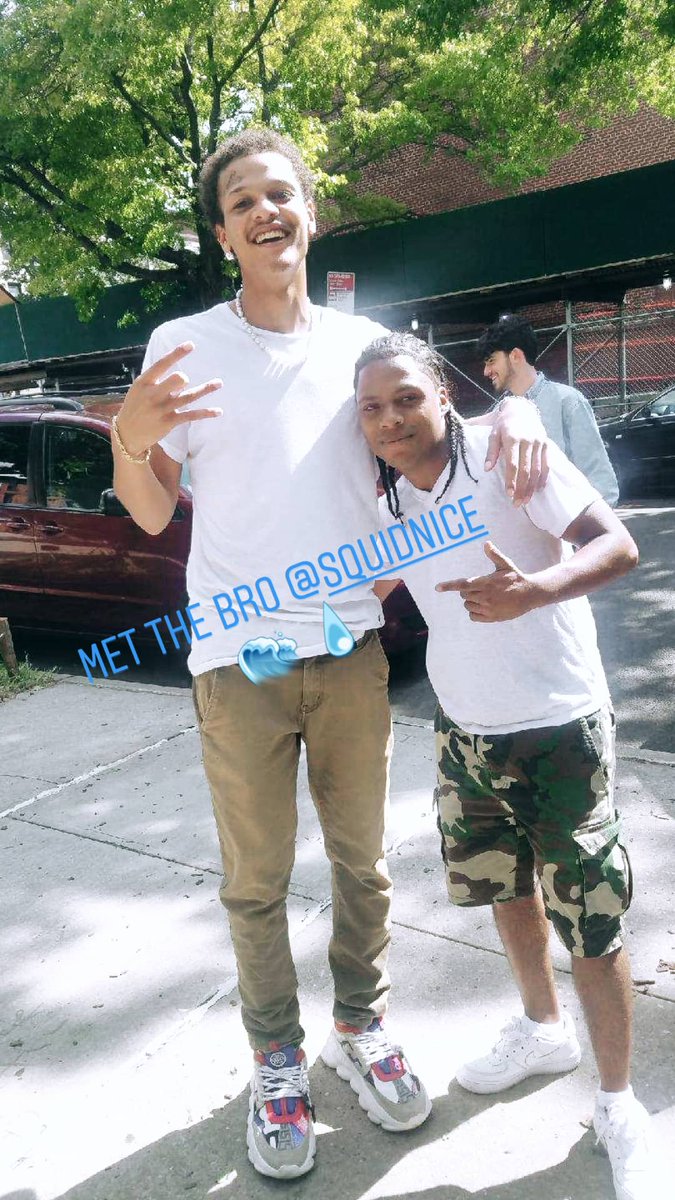 MuLaMigzz's tweet photo. Just met Squid Nice .@squidnicemusic !! Big #Brooklyn Drip 🌏🌊💧
#squidnice #mulamigz #Nyc https://t.co/swerp2uFgm https://t.co/TM6bImn79x