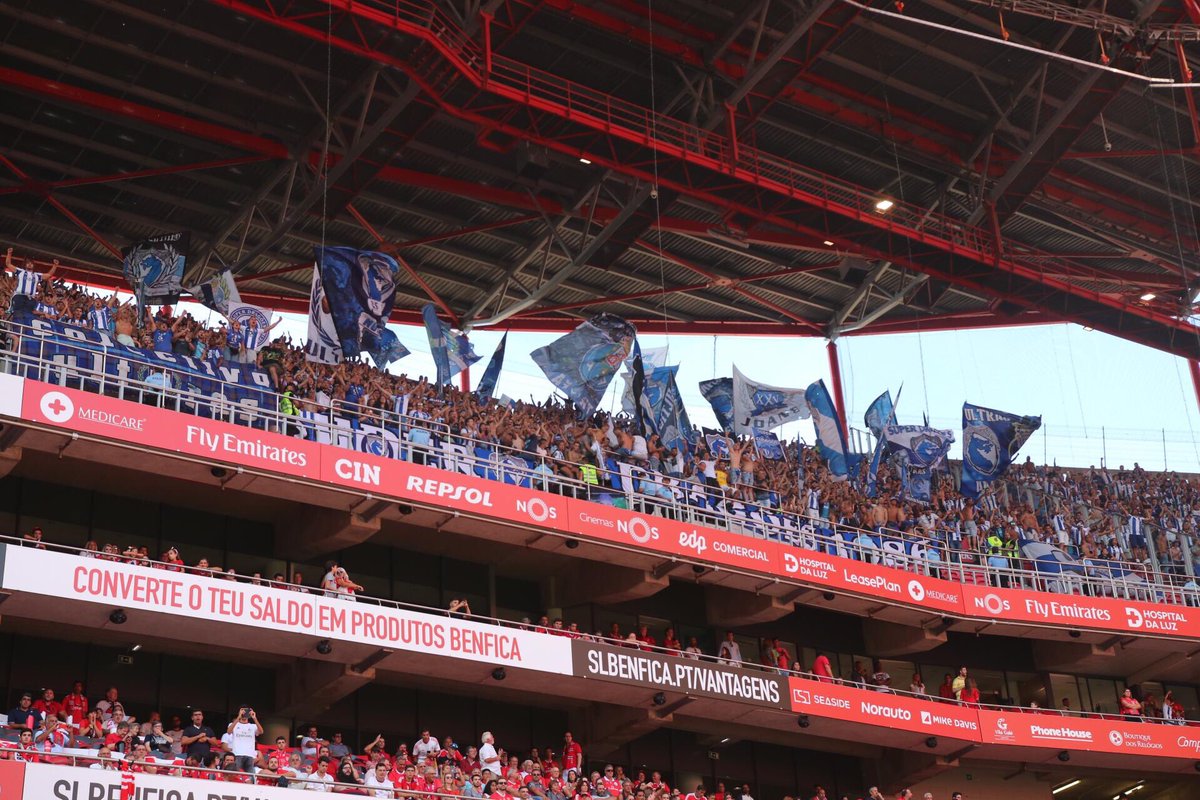 amarchesin1's tweet photo. Gracias a toda la afición que nos vino a alentar!! Feliz de haber ganado mi primer clásico!! 🐉⚪️🔵 #DragõesJuntos #PortoFC https://t.co/wPw6oZAB5N