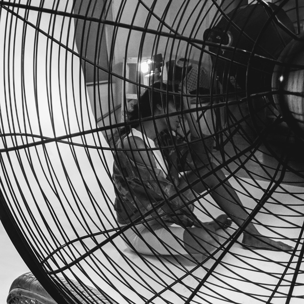 IlyasAmna's tweet image. Fanning the flames? 🔥🔥🔥😇 Just some  #shootbts 
PC : @faisalkapadia