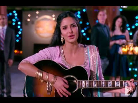 KarmaKePAPA's tweet photo. #ripActing with this damn straight face and fingers on the nodes.. she can’t even finger properly 😝😝 #KatrinaKaif @yrftalent @yrf @iamsrk https://t.co/yMnV4IOevj