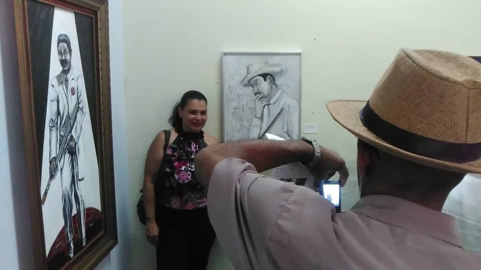 Con motivo de los 100 años de Benny Moré, que se celebran hoy, fue inaugurada hoy exposición sobre el insigne músico cubano en la Casa José Martí, bulevar Panteón, de #Caracas #Venezuela. ¡Viva Benny! #EnVenezuelaChallenge #MisionesSocialesConElPueblo #24Ago