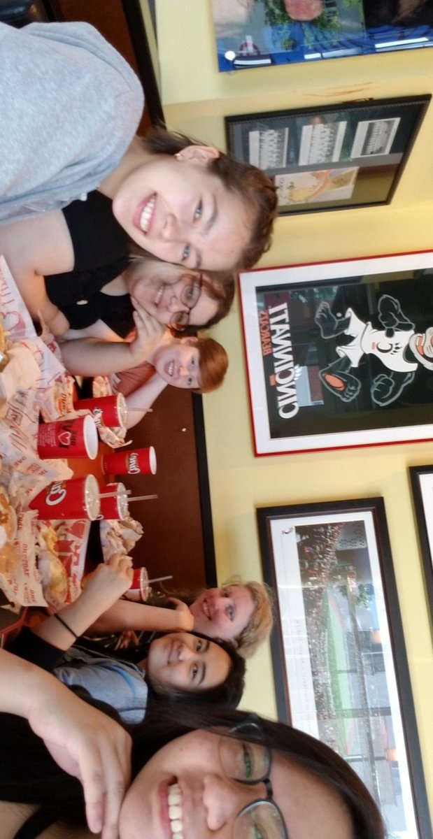 Yuhimeeee's tweet photo. I MISS MY FAMBLY SO MUCH I HAD SUCH A FUN TIME WITH THEM ft @ariririsu BC TWITTER WONT LET ME TAG YOU IN PHOTOS ;O; https://t.co/q1XpA8pV9p