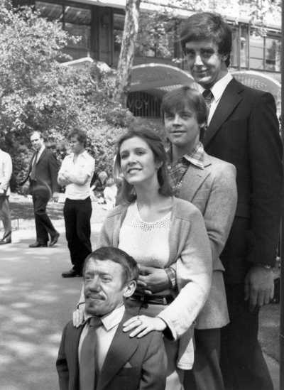 Kenny Baker, Carrie Fisher, Mark Hamill & Peter Mayhew https://t.co/ypAGhD4NF7