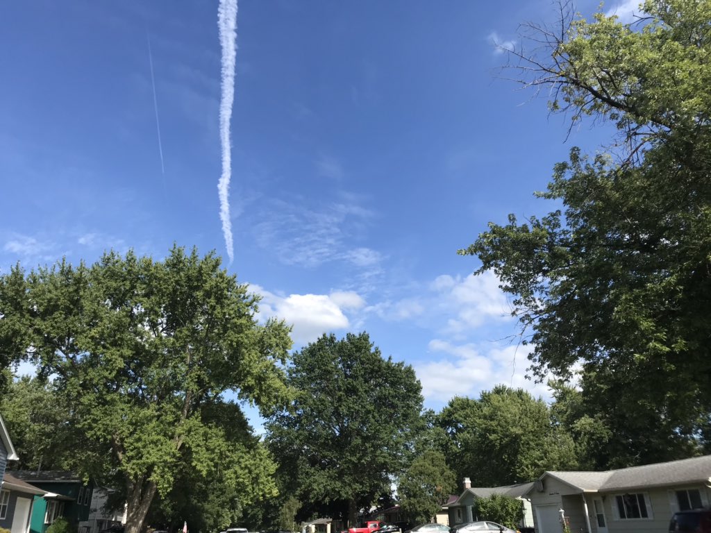 latteash's tweet photo. Just some #WarrenWOA canvassing #Skyowa https://t.co/3yQXId7NU0