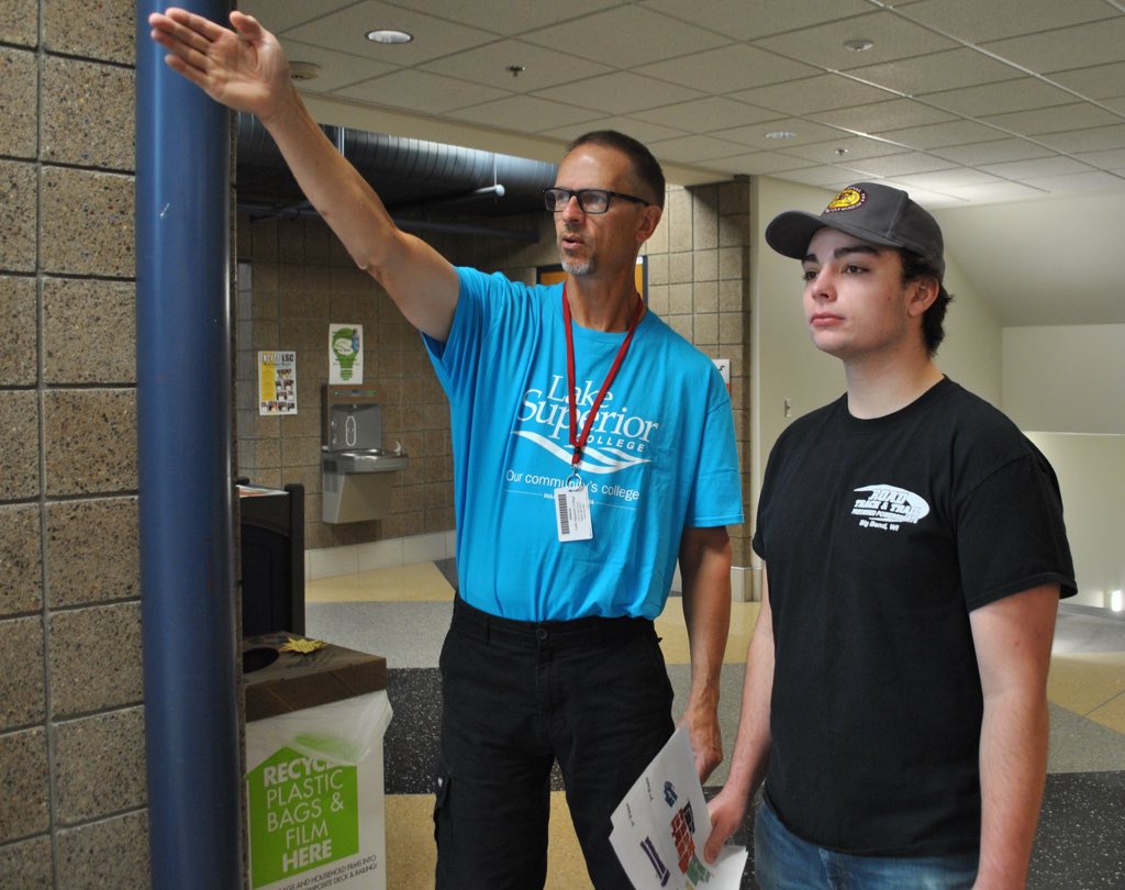 LSC_Duluth's tweet image. A big thank you to our fabulous employees who helped out at today’s Early Bird event. From President Rogers to faculty, staff and student workers, it was all hands on deck and it was a huge success thanks to all of you! #SupportingStudentSuccess #LakeSuperiorCollege
