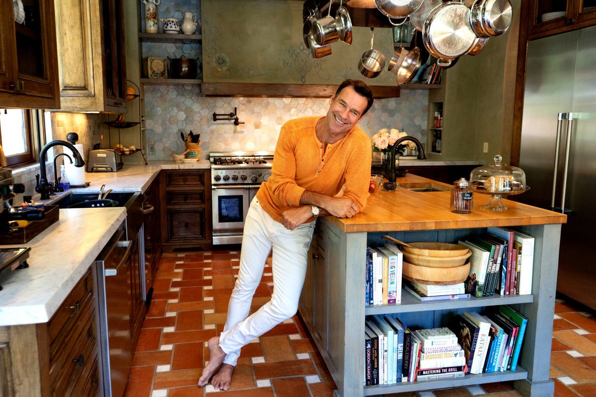 fordjefans's tweet photo. Cuz I know you guys like photos ... @DJamesElliott https://t.co/XxiiLpWDFT