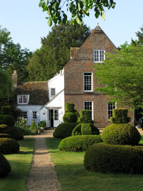 <a href="/KidsDaysOutCoUk/">KidsDaysOut</a> "So much history, mystery and beauty. Whether you are there for the maze-like gardens, perfect at any time of year, or the ancient manor house with generations of stories to tell, or the wonderful accomplishments of Lucy Boston. I will return many times!"